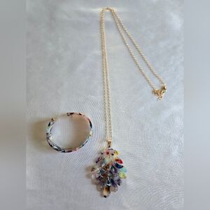 Colorful Resin Leaf Pendant Necklace and Bracelet Set NWOT